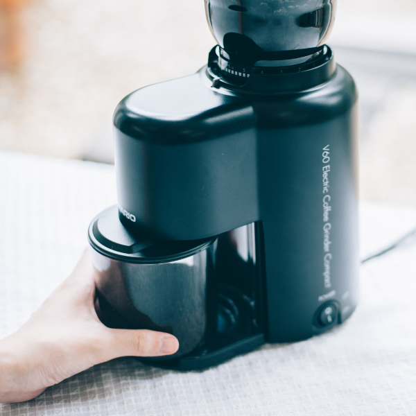 Compacte elektrische koffiemolen - Hario